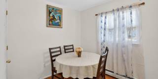 Charming Upper Floor 1BR/ 1 Bath/ Nothing Shared in Woodbridge Charming Upper Floor 1BR/ 1 Bath/ Nothing Shared in Woodbridge Gallery 10