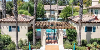 14 Abrigo Gallery 37