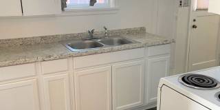 Charming 1 Bedroom 1 Bath Available Now! Gallery 6