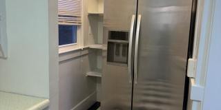 Cozy 2 bed 1 bath available now! Gallery 29