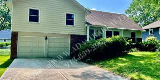 Lovely Home In Nall Hills-Available in AUGUST! Gallery 1
