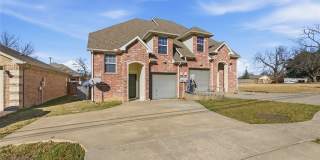 609 E Mcgee Street Gallery 1