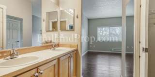 Bright Ground-Floor Condo with Private Patio in Beaverton Gallery 13