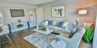 Verona at District Gallery 5