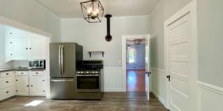 Charming Home on Cul-de-Sac w/Jacuzzi, Fireplace, Garage || Minutes from Downtown Napa! Gallery 11