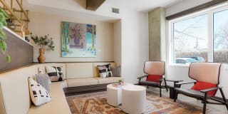 Quin + Nita Gallery 44