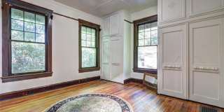 2733 Hillcrest Avenue Gallery 17