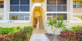 1558 SE Royal Green Circle unit: 101 Gallery 1