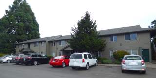 Rent Special: 1/2 Off June's Rent!! Second Floor 3 Bedroom apartment Gallery 11