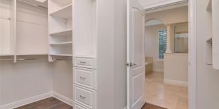 947 HEMINGWAY CIRCLE Gallery 26