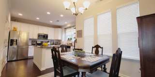 Great end unit in Waters Edge! Master on the main! Gallery 4