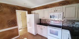 3 Bedroom 2.5 Bathroom Townhome! Gallery 9