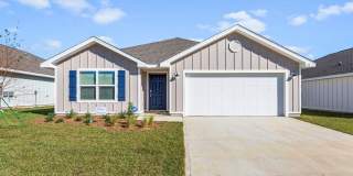 Spacious 4 Bedroom in Crestview! Gallery 1