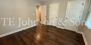 Charming One Level 3 Bedroom Home with Fenced Yard, Garage, and Deck Gallery 20