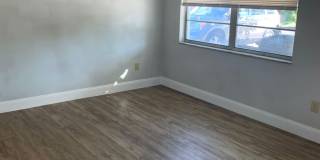 3 bedroom 1 bath recently refurbished  with large fenced backyard ,close to shopping and the beach Gallery 5
