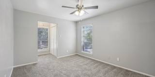 Premier Gardens Apt. Gallery 55