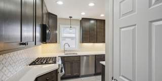 4107 JAVINS Drive Gallery 7