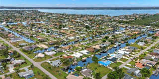 5240 SW 2nd Place Gallery 40