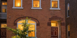 Winnebago Wonder: Spacious Living with Charm  Comfort! Gallery 1