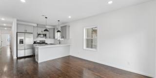 910 Bergen St Gallery 4