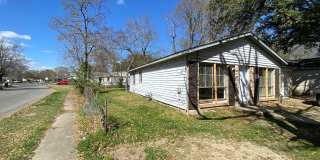 Spacious 4-Bedroom Home – Section 8 Welcome! Spacious 4-Bedroom Home – Section 8 Welcome! Gallery 3