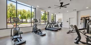 Downtown Ontario Luxury Apartments Gallery 85