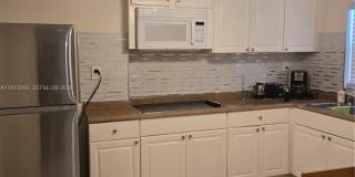 5712 Hollywood Blvd Gallery 1