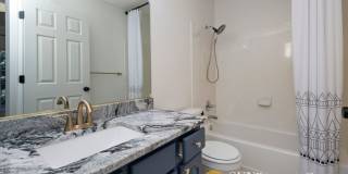 Luxury Condo In Desirable Salt Lake Community Gallery 10