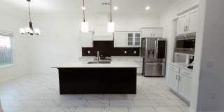 1020 Lakeview Drive Gallery 1