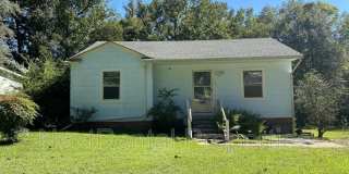 2858 Fairhill Drive Gallery 1