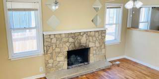 Cute Bungalow, Centrally Located Gallery 4