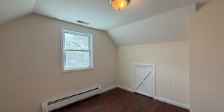 1037 Chipperfield Drive Gallery 30