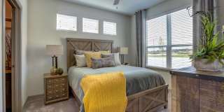 Williamson at the Overlook Gallery 19