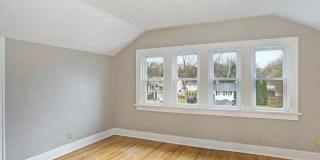 4 Bed | 2.5 Bath | Forest Hills Area | End of Cul-de-Sac Gallery 10