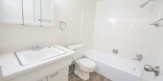 1059 E. 600 S. Gallery 177