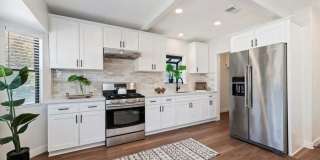 618 Randolph Street Gallery 1