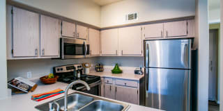 Vintage at The Lakes Apartment Homes Gallery 7