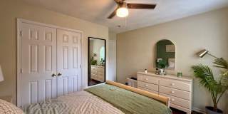 Beutifully updated 4 bed 2.5 bath home with large yard! Gallery 22