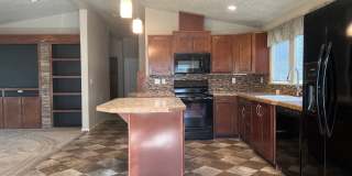 Beautiful Newer Home Gallery 15