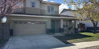 Beautiful 5 Bedroom, 3 Bath Brentwood Home / Downstairs Bedroom and Bath Gallery 1
