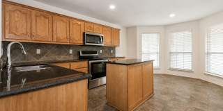 $1,950 3 Bed/2 Bath/2 Garage Ready for Move-in Home in Woodland Creek Gallery 7
