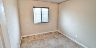 Three Bedroom Townhome Gallery 21