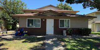 Vacant 3 bed/1 bath unit.. clean and ready for move in Gallery 1