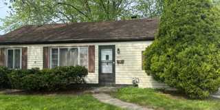 Quaint 3 bedroom ranch Gallery 1