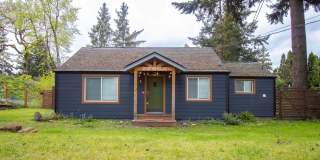Charming Cottage Retreat with Modern Updates! Gallery 1