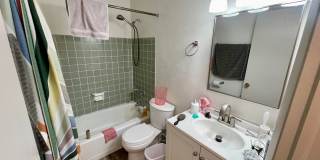 1524 E Providence Ave Gallery 21