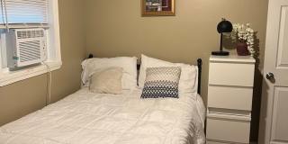 Charming furnished 2br 2nd Floor Apartment in Wilmington Gallery 38
