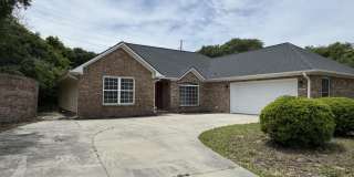 301 Pine Knoll Circle Gallery 1