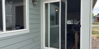 Great West-Side Duplex w/ Two-Car Garage Gallery 28