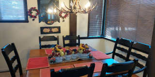 Large furnished 4 bedroom home with 2 car garage Gallery 7
